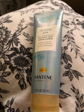 Hydrating Glow Sulfate Free Conditioner - Light Blue